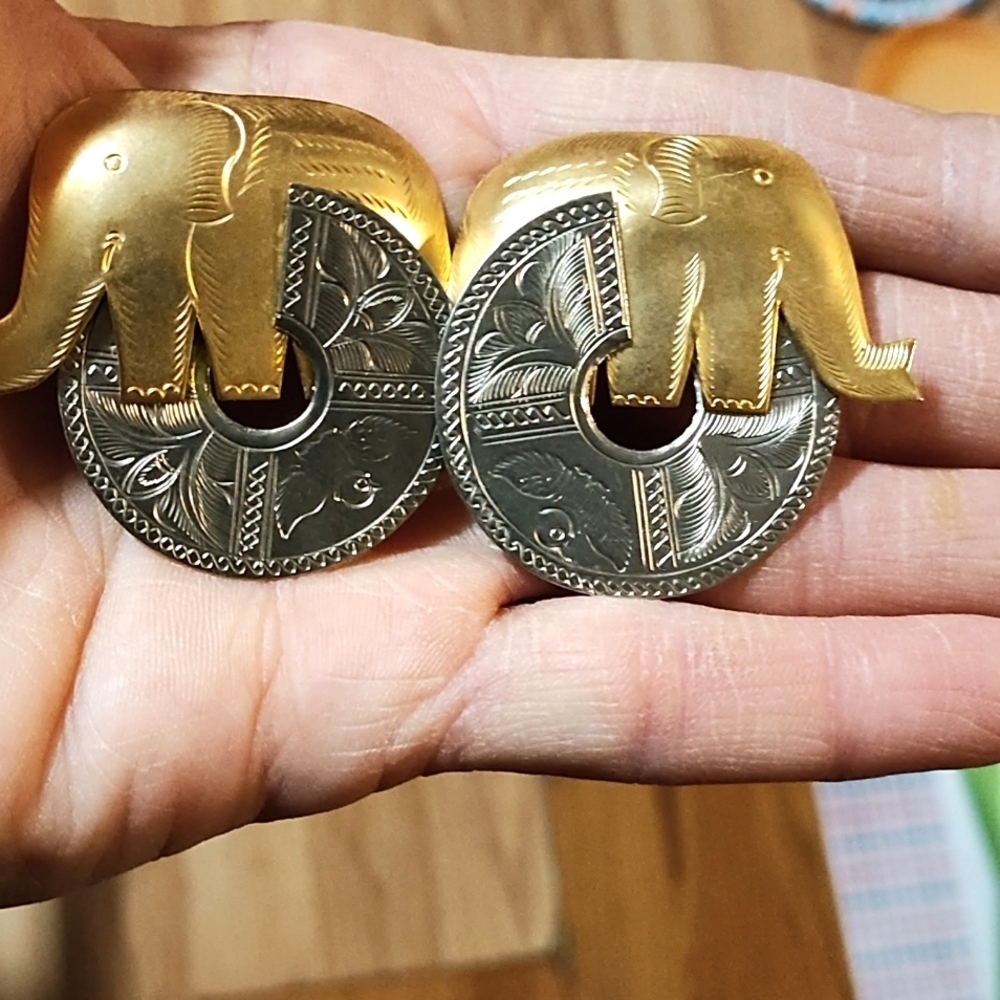 VINTAGE ETCHED BRASS AND SILVER-TONE DISC ELEPHANT DROP PUSH BACK 1.5" EARRINGS